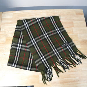 Burberry Vintage Nova Check Scarf 100% LAMBSWOOL